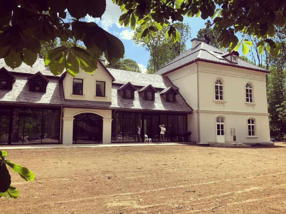 Dwór Reyów w Sieciechowicach po renowacji