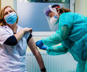 Pierwsze szczepienie przeciw COVID-19 w Gdańsku