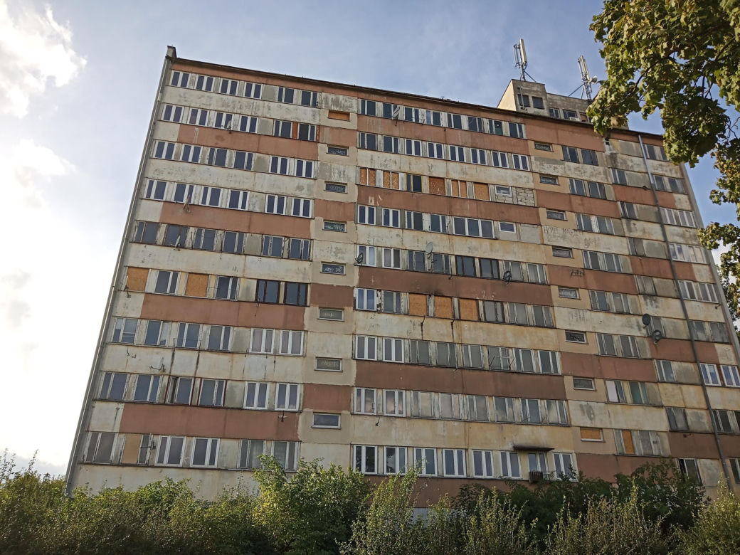 Wieżowiec przy ulicy Młodej w Kielcach