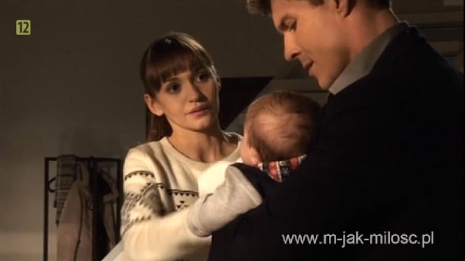M jak miłość. Marcin (Mikołaj Roznerski), Szymek (Staś Szczypiński), Janka (Joanna Osyda)