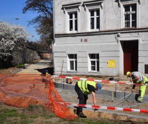 Trwa budowa dróg rowerowych wokół placu Poznańskiego