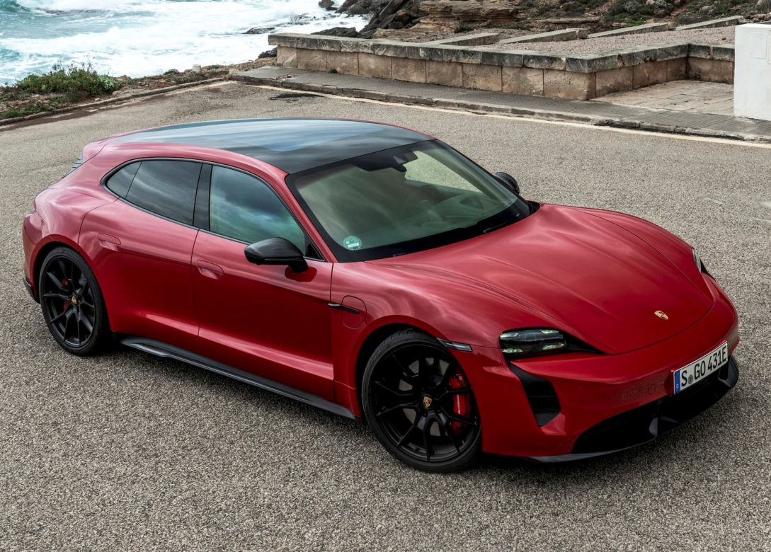Porsche Taycan GTS Sport Turismo