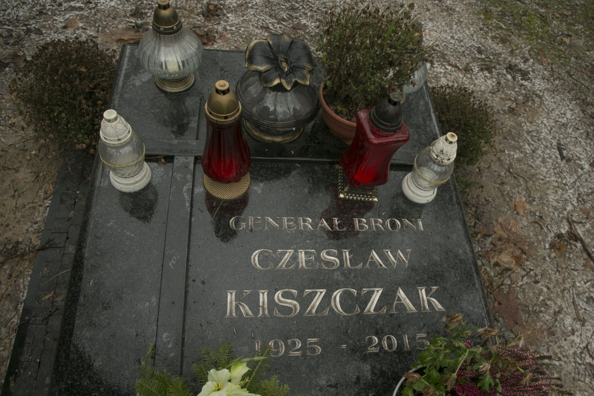  Maria Kiszczak zostanie pochowana razem z mężem? Grób gen. Czesława Kiszczaka jest na prawosławnym cmentarzu 