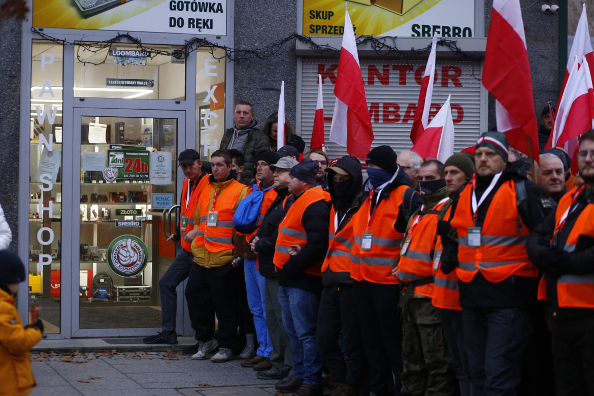 Marsz Niepodległości 2023 Warszawa. ZDJĘCIA. Tak stolica wygląda 11 listopada! GALERIA cz. 1