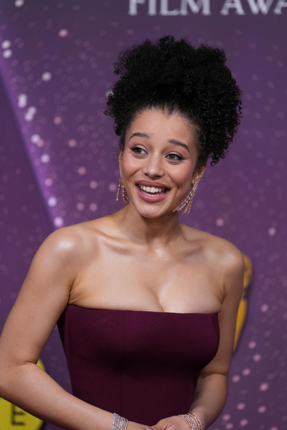 Gwiazdy przebrane za abażury na Bafta. Kto się popisał najlepszą kreacją?