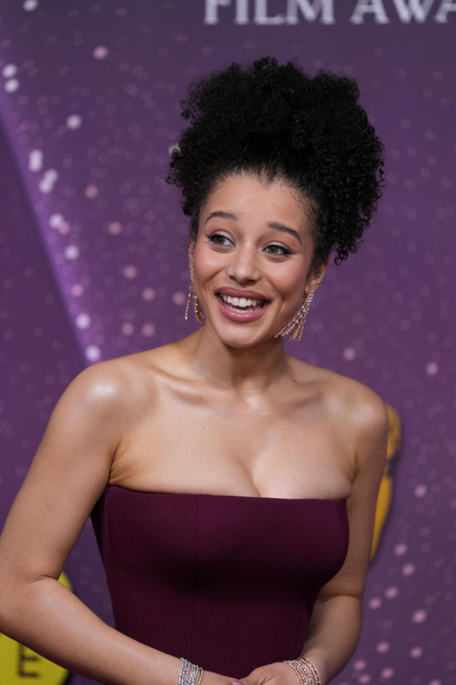 Gwiazdy przebrane za abażury na Bafta. Kto się popisał najlepszą kreacją?