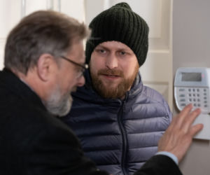 Na Wspólnej odc. 3089 po wakacjach 2020. Paweł (Grzegorz Kwiecień), Gustaw (Jan Monczka)