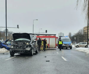 Wypadek rządowego auta na Wołoskiej