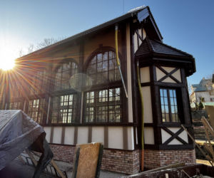 Pijalnia i hala spacerowa przy Dolnym Źródle w Świeradowie-Zdroju