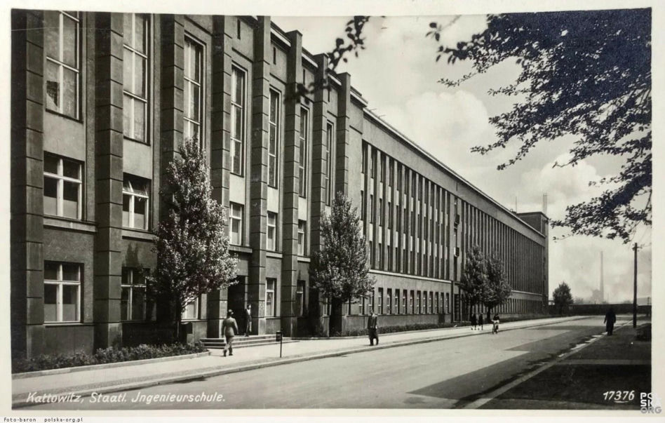 Wydział Teologiczny UŚ i Politechnika Śląska. Archispacery w Katowicach - zobacz zdjęcia obiektów ze spacerów SARP i IDA BŚ