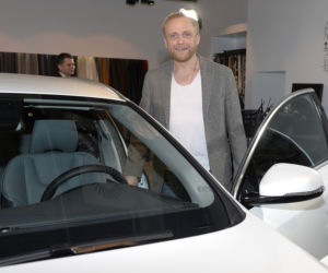 Piotr Adamczyk dostał hybrydowe Volvo V60