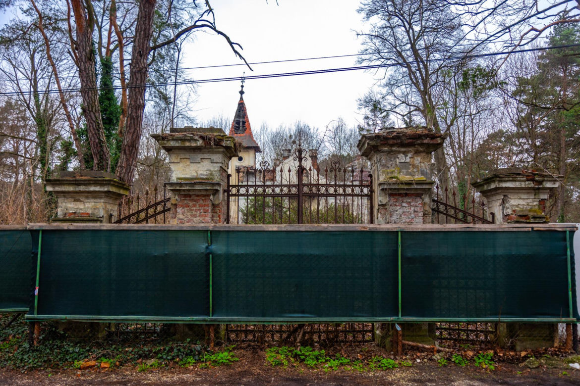 Konstancin-Jeziorna. Opuszczone wille - zobacz zdjęcia rezydencji, które kiedyś zachwycały