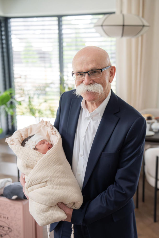 Znany hotelarz chce poprawić demografię w Polsce. Urodziły się pierwsze dzieci z programu Arche