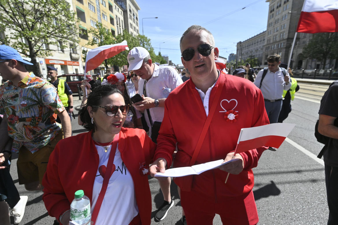 Warszawa.  Marsz Konstytucji 3 Maja