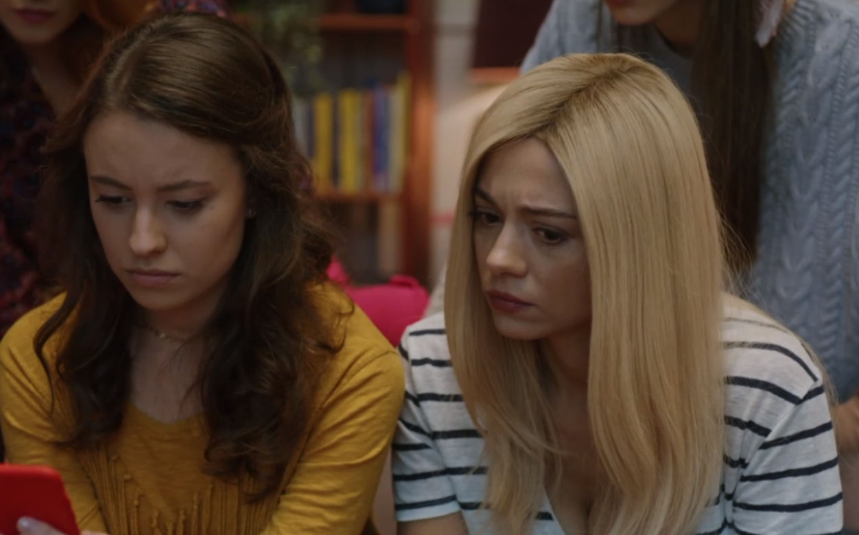 Papiery na szczęście, odcinek 10: Marta (Adriana Kalska), Marysia (Julia Latosińska), Maks (Jakub Gąsior)