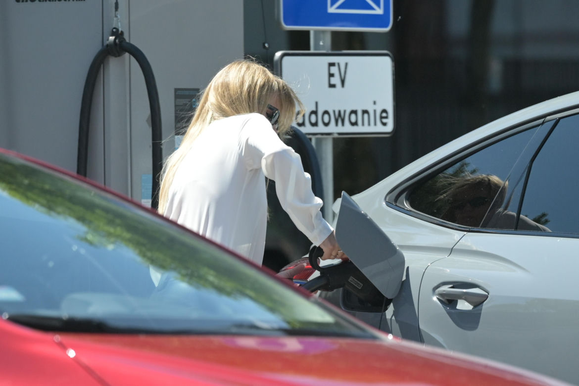 Emilia Komarnicka i Redbad Klynstra wreszcie się rozwodzą. Spotkali się na pierwszej rozprawie