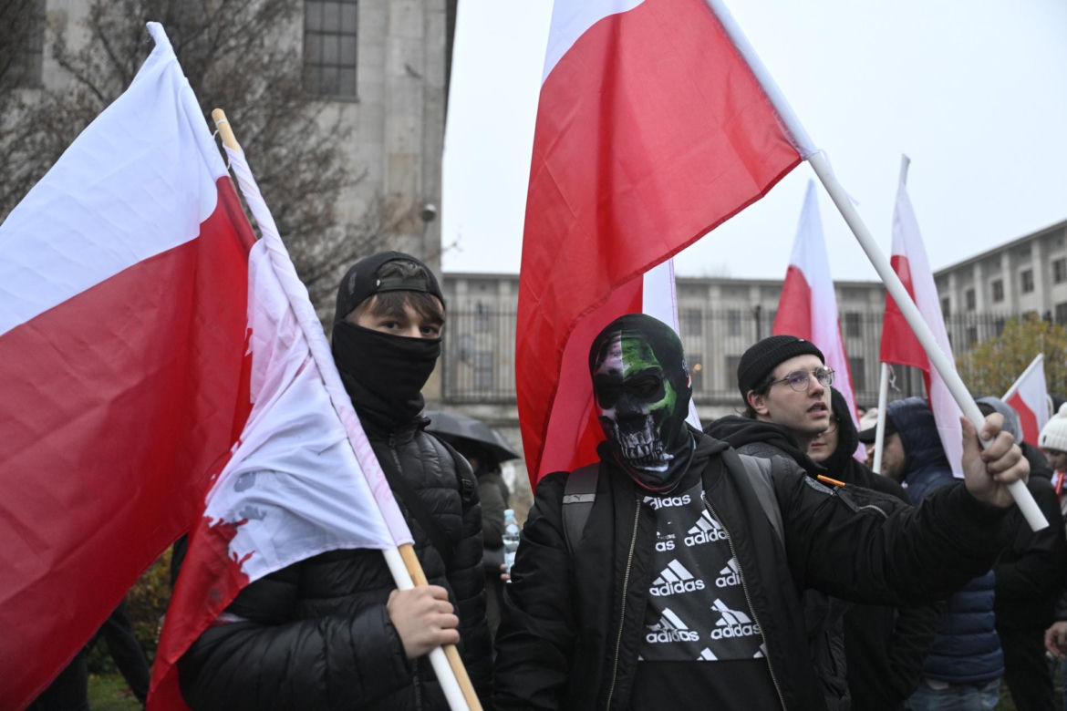 Marsz Niepodległości 2025 na żywo. Relacja z Warszawy. "Chcę zobaczyć Polskę samodzielną i niezakompleksioną"