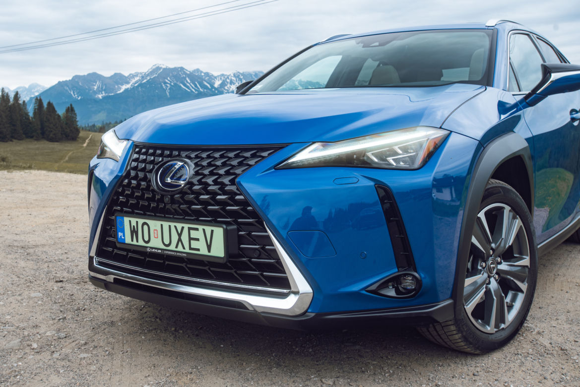 Lexus UX 300e