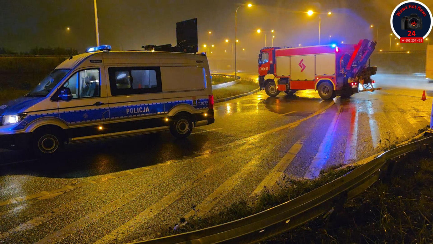 Matka nie żyje, w aucie dzieci. Śmiertelne dachowanie w Warszawie