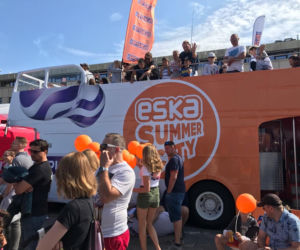 Wakacyjny bus Radia ESKA przyjechał do Trójmiasta! [ZDJĘCIA]