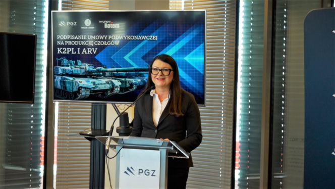 4 umowy wykonawcze Bumar-Łabędy