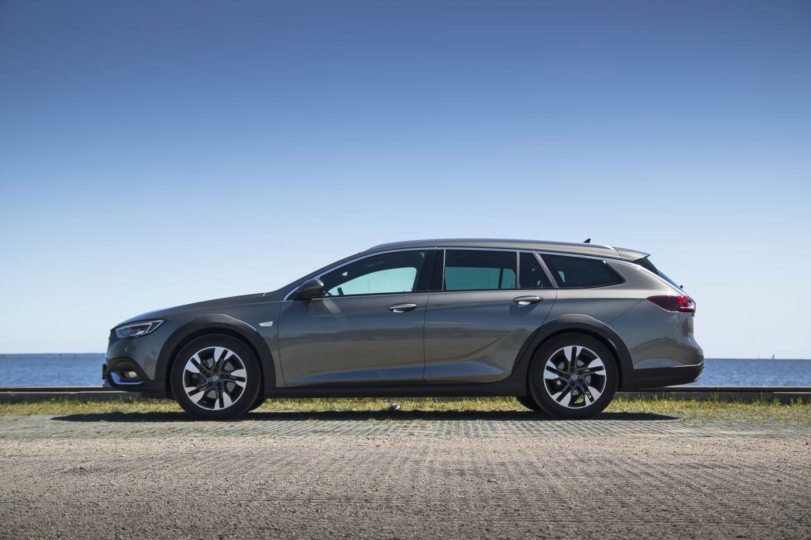 Opel Insignia Country Tourer 1.6 Turbo 200 KM A6