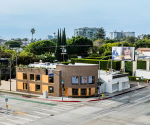 GUESS JEANS prezentuje nowy sklep w West Hollywood w Los Angeles - Kulturowa i handlowa przestrzeń łącząca dziedzictwo, design i społeczność