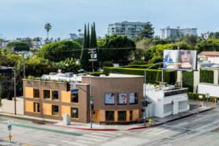 GUESS JEANS prezentuje nowy sklep w West Hollywood w Los Angeles - Kulturowa i handlowa przestrzeń łącząca dziedzictwo, design i społeczność.