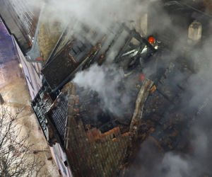  Znane są straty i wykonawca remontu spalonego dachu kamienicy w Gorzowie