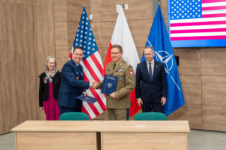 Polska i USA umacniają sojusz w cyberprzestrzeni. List intencyjny podpisany w Legionowie
