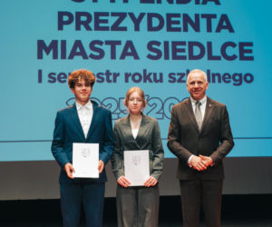 Najzdolniejsi uczniowie odebrali stypendia Prezydenta Miasta Siedlce