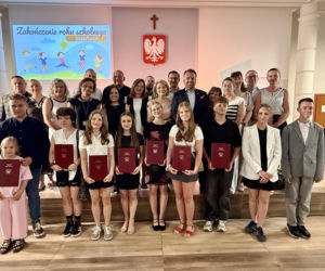Młode talenty ze Starachowic nagrodzone. Prezydent Marek Materek wręczył stypendia za wybitne wyniki