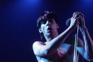 Iggy Pop wysmarował się masłem orzechowym na koncercie. Legendarny występ w Cincinnati zmienił oblicze rocka