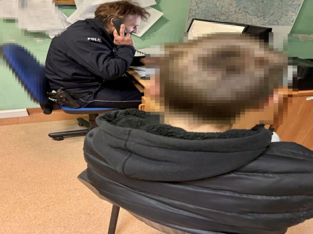 Horror w Ostrowie. Nastolatkowie pobili 13-letnią koleżankę w lesie i spryskali gazem. Potem upokorzyli