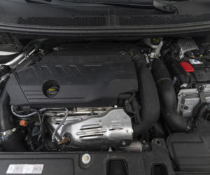 Peugeot 3008 GT HYbrid4 300 KM e-EAT8