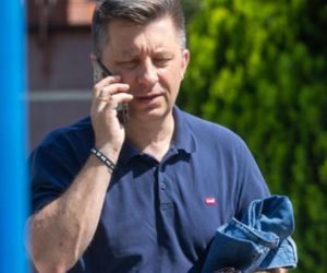 Michał Dworczyk skrócił spodnie za 100 zł