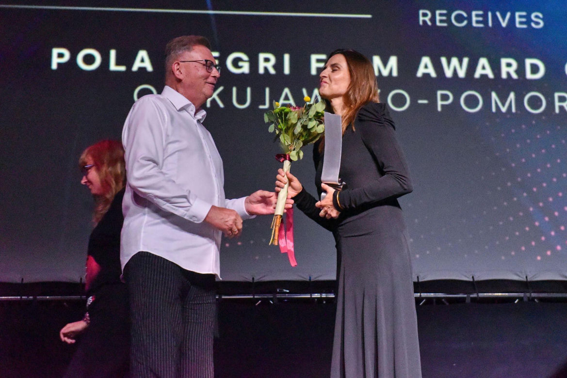 Gala Otwarcia 24. MFF BellaTOFIFEST w Toruniu. Elegancja i zachwycające kreacje gwiazd w CKK Jordanki