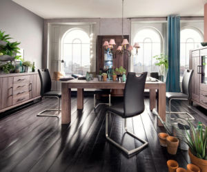 Ciemny salon