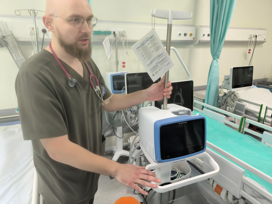 Szpital w Lesznie z darami od powiatu