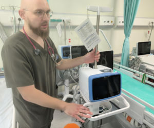 Szpital w Lesznie z darami od powiatu