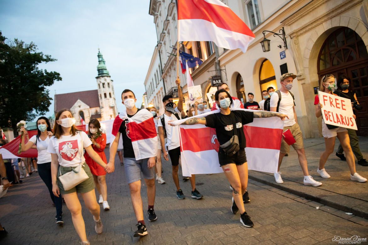 Marsz solidarności z Białorusinami w Krakowie