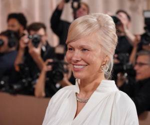 Pamela znów jest blondynką! Zobacz kreacje ze Złotych Globów