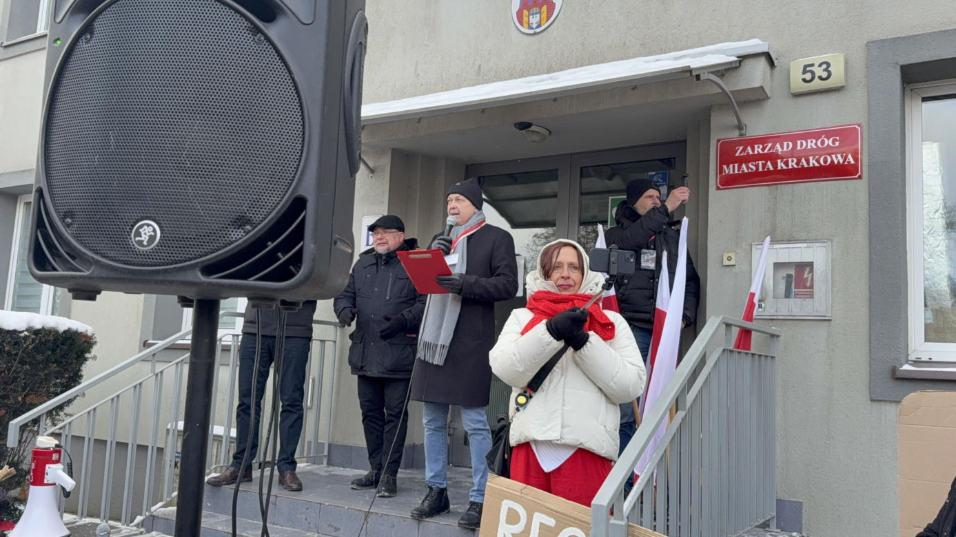 Protest przeciw Stefie Czystego Transportu w Krakowie