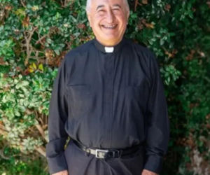 Biskup ukradł milion z tacy i wydał w domu publicznym