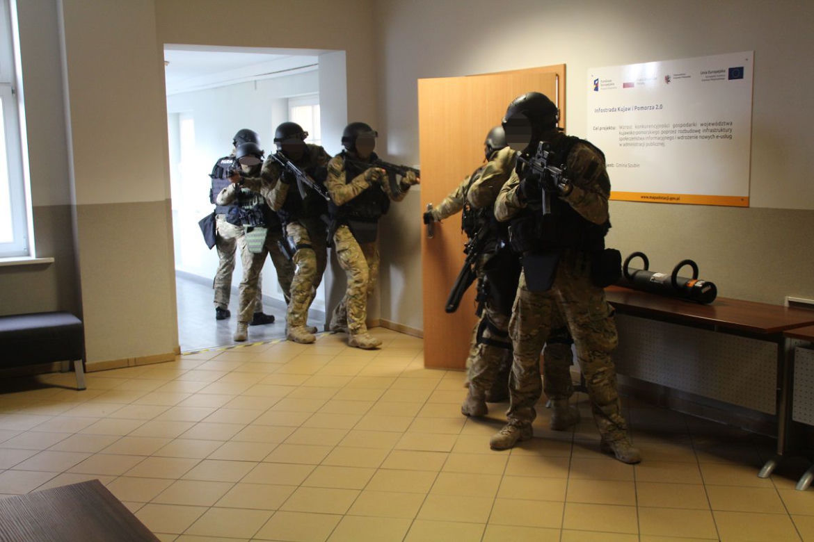 Atak na Urząd Miejski w Szubinie? Spokojnie, to tylko ćwiczenia! 