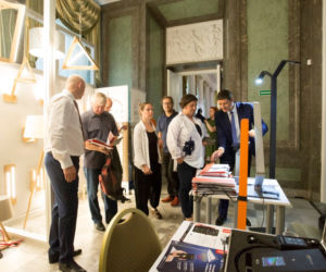 Stoiska firmowe na konferencji Design w Pałacu - Światło