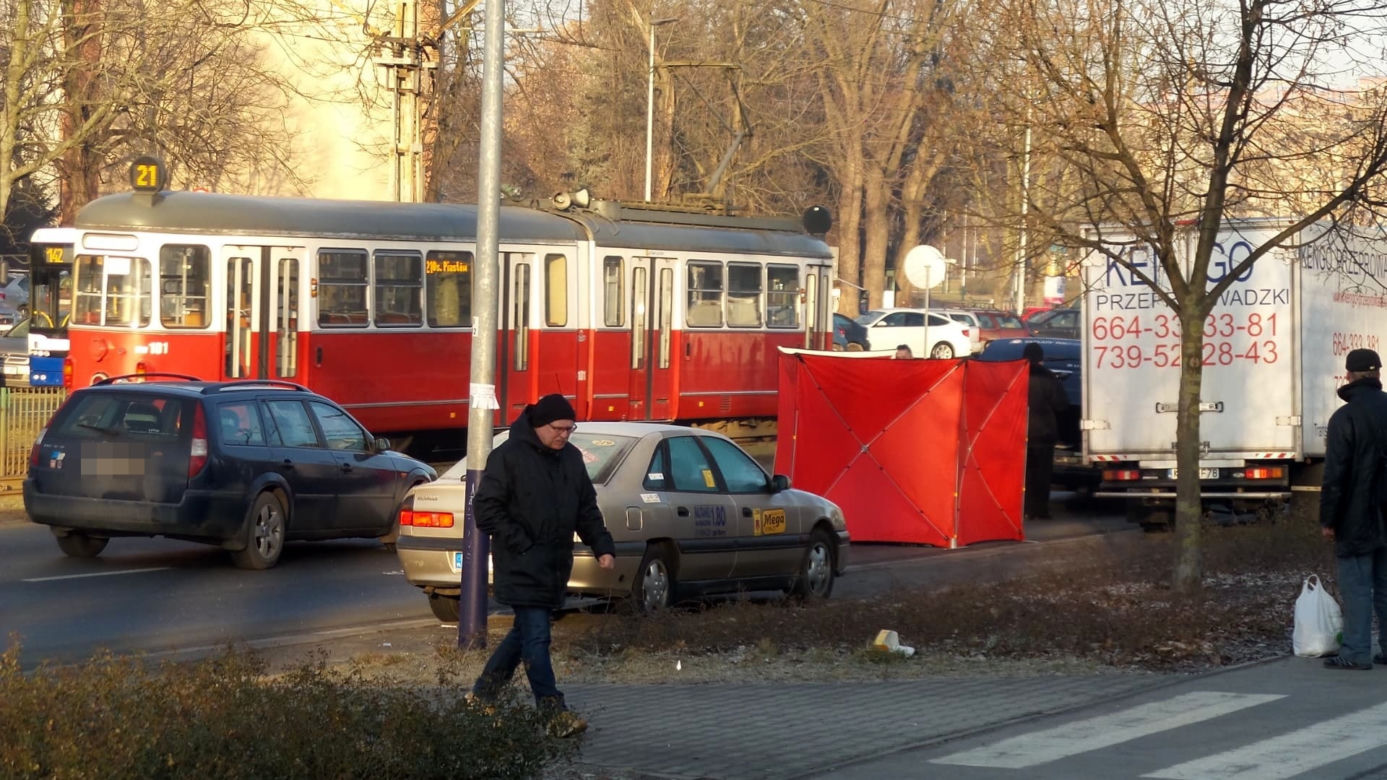 Kraków: Śmiertelny wypadek na przejściu dla pieszych, zginął mężczyzna