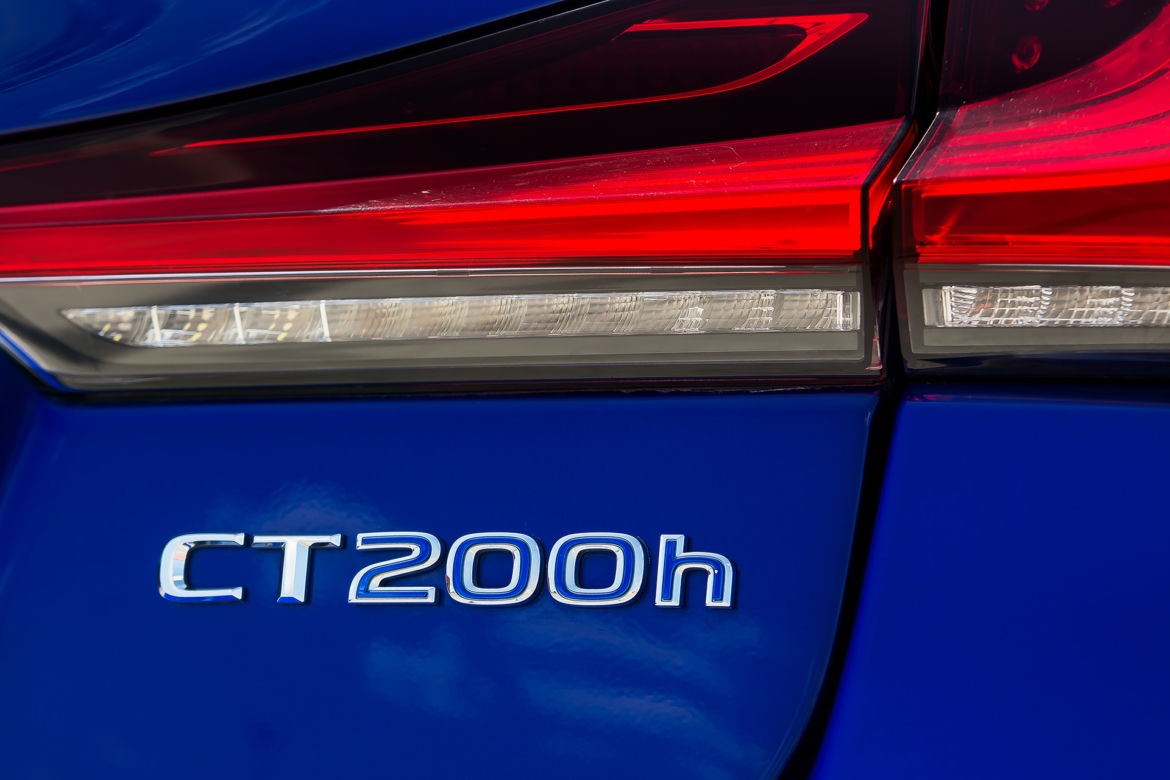 Lexus CT 200h F Sport 1.8 Hybrid 136 KM