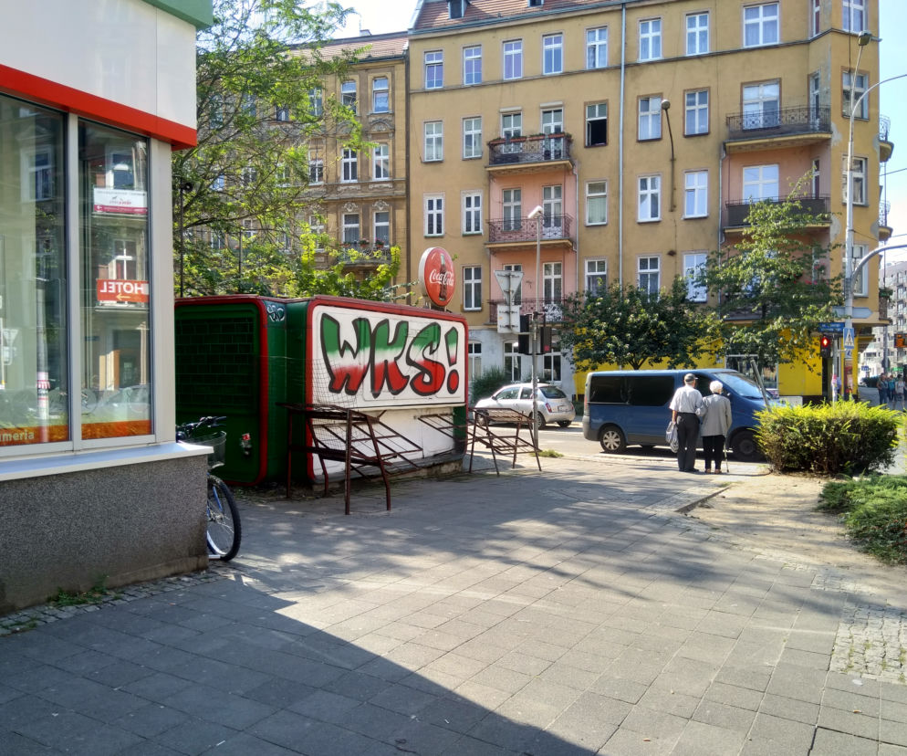 Sprzedawczyni zaatakowana przez nożownika na Ołbinie w ciężkim stanie w szpitalu