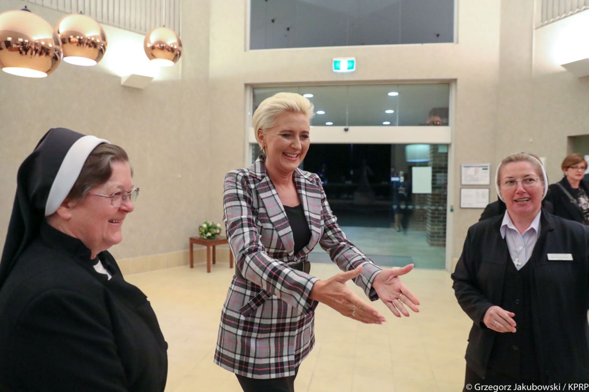 Agata Duda na wybiegu w Australii.